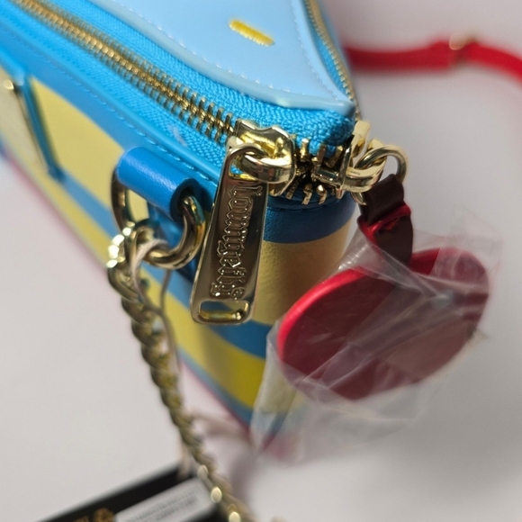 Loungefly disney Princess snow whites cake crossbody Snow White Chain Strap nwt - Picture 11 of 11